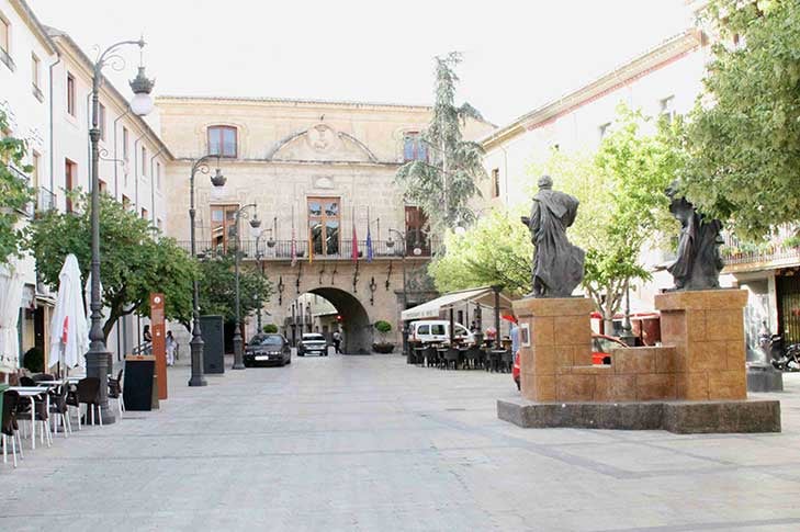 plaza-arco-caravaca